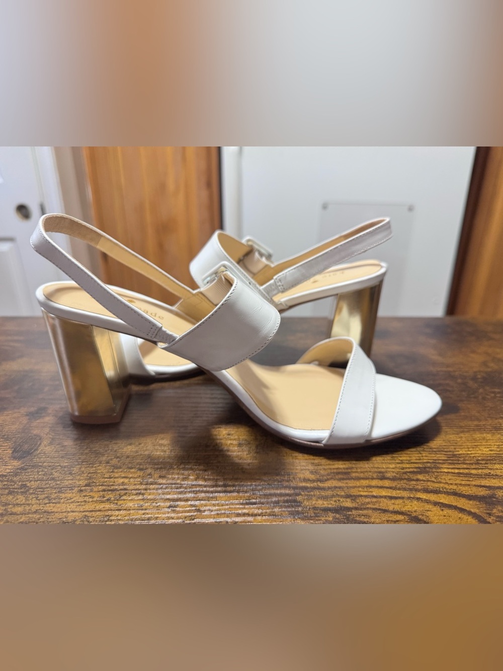 Kate Spade White Leather Buckle Slingback Block Heel Sandals Size 9.5 - Picture 4 of 9